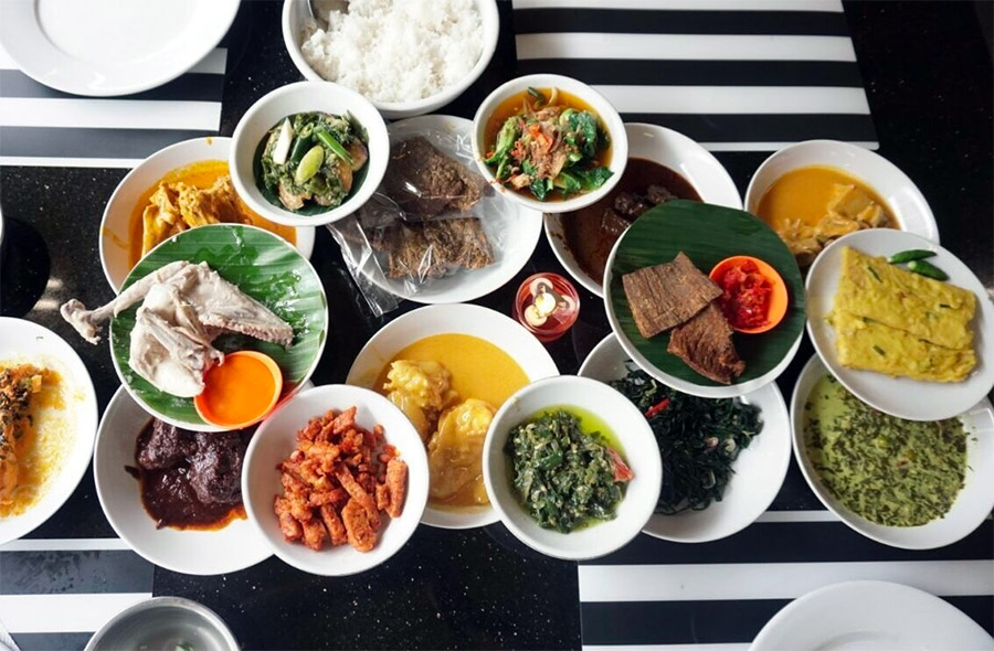 10 Makanan Khas Sumatera Barat Yang Harus Kamu Coba