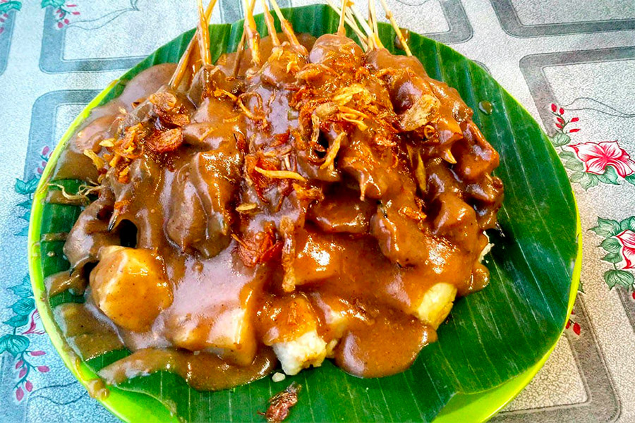   10 Makanan  Khas  Sumatera Barat Yang Harus Kamu Coba 