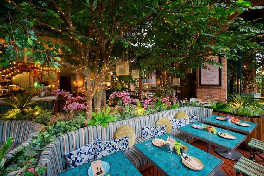 The Garden merupakan salah satu restoran yang wajib kamu kunjungi di Pantai Indah Kapuk